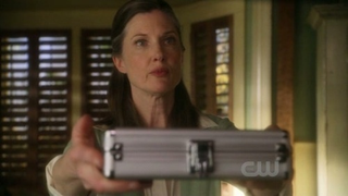 Illustration for article titled On Smallville, Mother's Day Is A Conspiracy